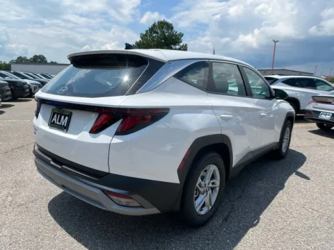 More photos of 2025 Hyundai Tucson SE at ALM Hyundai Athens, GA