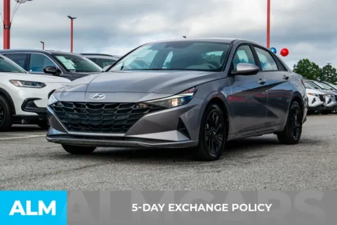 More photos of 2024 Hyundai Elantra SE at ALM Hyundai Athens, GA