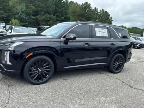 Photos of 2025 Hyundai Palisade Calligraphy Night Edition for sale in Athens, GA at ALM Hyundai Athens