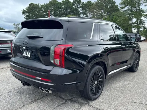 More photos of 2025 Hyundai Palisade Calligraphy Night Edition at ALM Hyundai Athens, GA