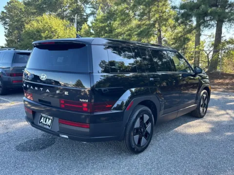 More photos of 2026 Hyundai Santa Fe Hybrid SE at ALM Hyundai Athens, GA