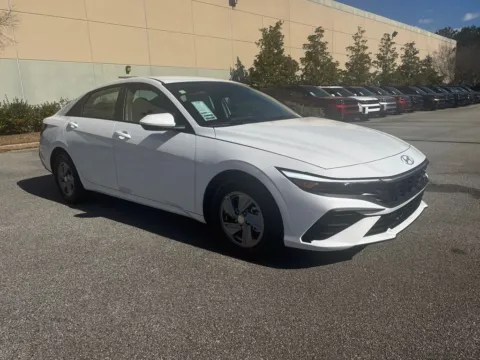 Another view of 2025 Hyundai Elantra SE for sale in Athens, GA at ALM Hyundai Athens