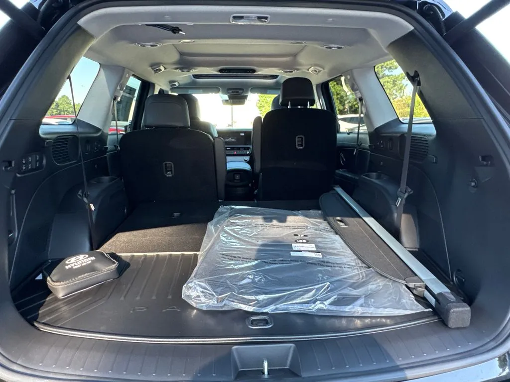 2026 Hyundai Palisade Limited - Photo 16