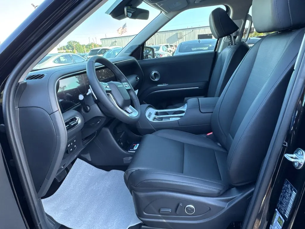 2026 Hyundai Palisade Limited - Photo 10