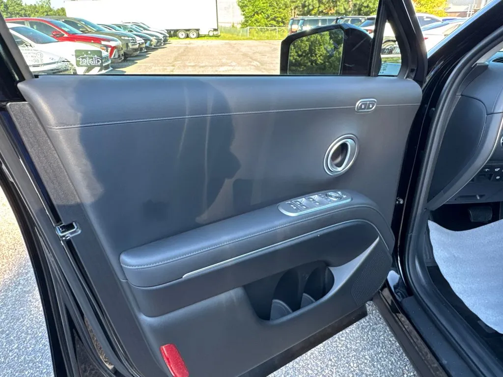 2026 Hyundai Palisade Limited - Photo 11