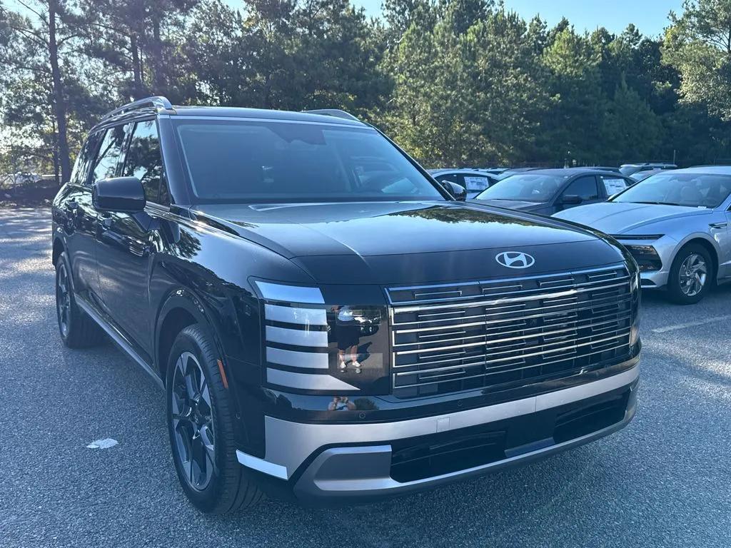 2026 Hyundai Palisade Limited - Photo 8