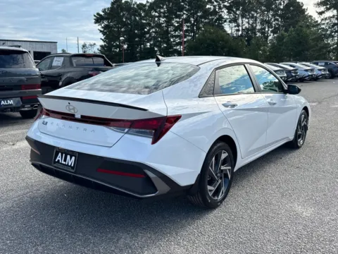 More photos of 2025 Hyundai Elantra SEL Sport at ALM Hyundai Athens, GA