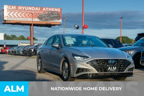 More photos of 2023 Hyundai Sonata SEL at ALM Hyundai Athens, GA