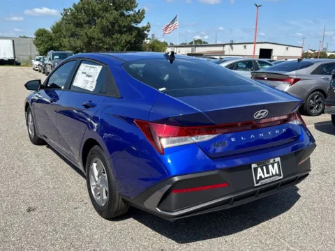 Another view of 2025 Hyundai Elantra SE for sale in Athens, GA at ALM Hyundai Athens