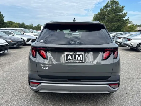 More photos of 2025 Hyundai Tucson SEL at ALM Hyundai Athens, GA