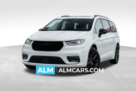 White 2024 Chrysler Pacifica Limited for sale in Athens, GA
