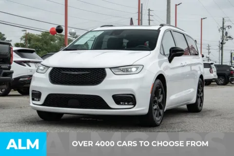 Another view of 2024 Chrysler Pacifica Limited for sale in Athens, GA at ALM Hyundai Athens