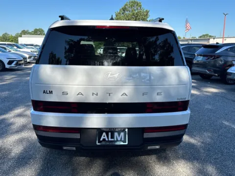 More photos of 2026 Hyundai Santa Fe Hybrid Limited at ALM Hyundai Athens, GA