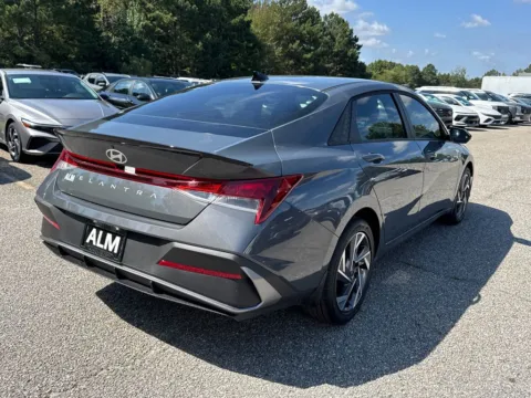 More photos of 2025 Hyundai Elantra SEL Sport at ALM Hyundai Athens, GA