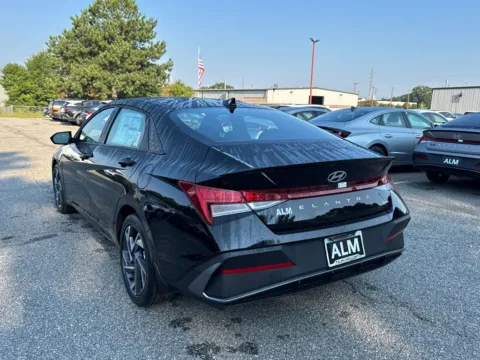 Another view of 2025 Hyundai Elantra Hybrid SEL Sport for sale in Athens, GA at ALM Hyundai Athens
