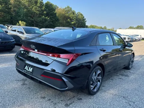 More photos of 2025 Hyundai Elantra Hybrid SEL Sport at ALM Hyundai Athens, GA