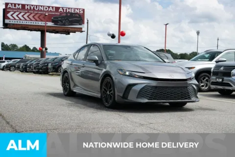 More photos of 2025 Toyota Camry SE at ALM Hyundai Athens, GA