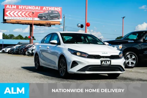 More photos of 2023 Kia Forte LXS at ALM Hyundai Athens, GA