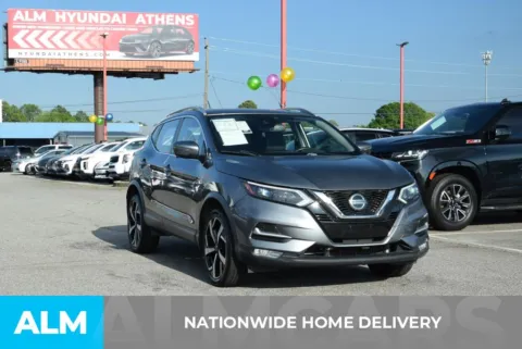 More photos of 2020 Nissan Rogue Sport SL at ALM Hyundai Athens, GA