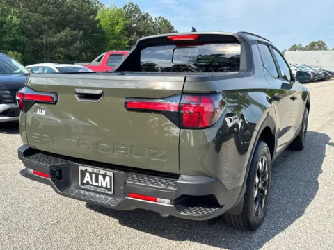 More photos of 2025 Hyundai Santa Cruz SEL at ALM Hyundai Athens, GA
