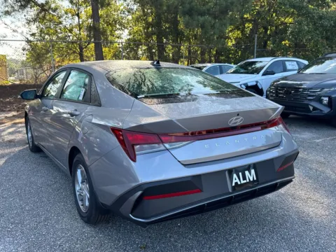 Another view of 2025 Hyundai Elantra SE for sale in Athens, GA at ALM Hyundai Athens
