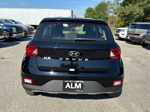 More photos of 2025 Hyundai Venue SE at ALM Hyundai Athens, GA