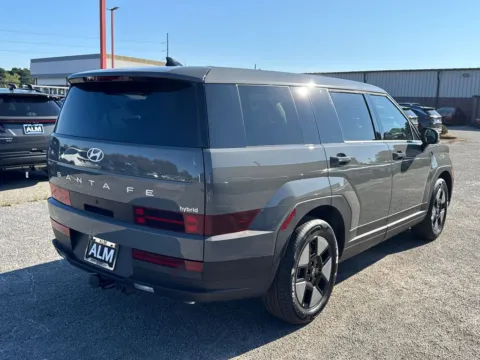 More photos of 2026 Hyundai Santa Fe Hybrid SE at ALM Hyundai Athens, GA