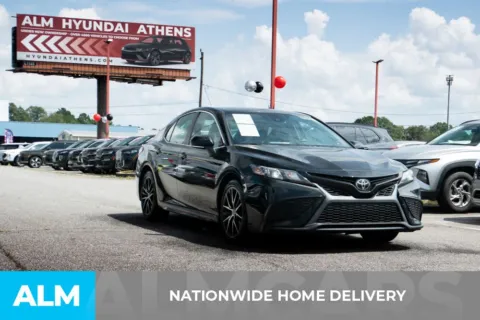 More photos of 2023 Toyota Camry SE at ALM Hyundai Athens, GA