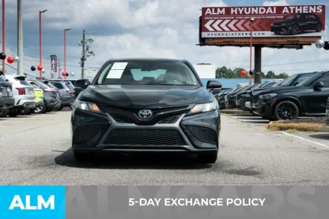 More photos of 2023 Toyota Camry SE at ALM Hyundai Athens, GA