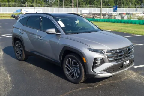 Another view of 2025 Hyundai Tucson Hybrid Limited for sale in Athens, GA at ALM Hyundai Athens