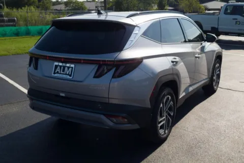 More photos of 2025 Hyundai Tucson Hybrid Limited at ALM Hyundai Athens, GA