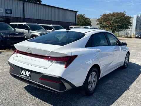 More photos of 2025 Hyundai Elantra SE at ALM Hyundai Athens, GA