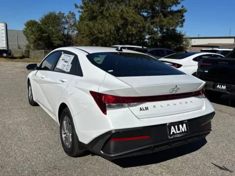 Another view of 2025 Hyundai Elantra SE for sale in Athens, GA at ALM Hyundai Athens