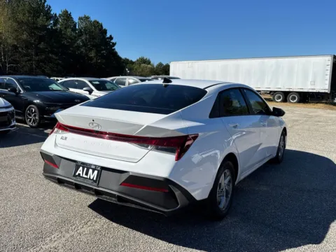More photos of 2025 Hyundai Elantra SE at ALM Hyundai Athens, GA
