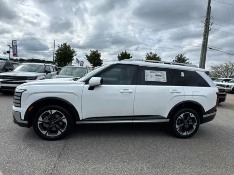 Photos of 2026 Hyundai Palisade Limited for sale in Athens, GA at ALM Hyundai Athens
