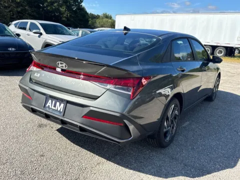 More photos of 2025 Hyundai Elantra SEL Sport at ALM Hyundai Athens, GA