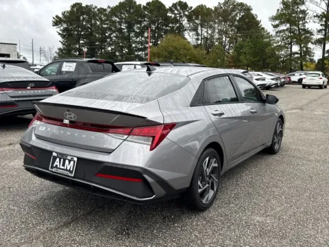 More photos of 2025 Hyundai Elantra Hybrid SEL Sport at ALM Hyundai Athens, GA