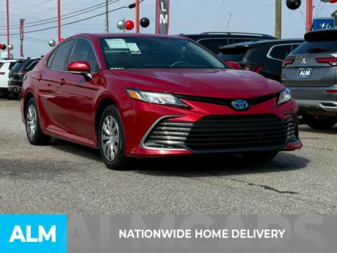 More photos of 2024 Toyota Camry Hybrid LE at ALM Hyundai Athens, GA