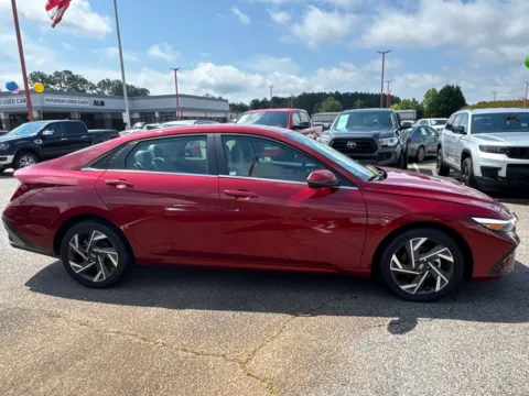 Another view of 2025 Hyundai Elantra Limited for sale in Athens, GA at ALM Hyundai Athens
