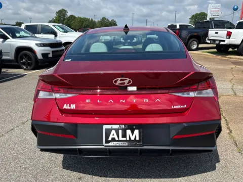 More photos of 2025 Hyundai Elantra Limited at ALM Hyundai Athens, GA