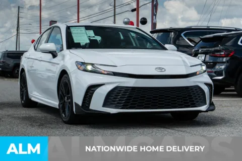 More photos of 2025 Toyota Camry SE at ALM Hyundai Athens, GA
