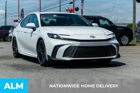 More photos of 2025 Toyota Camry SE at ALM Hyundai Athens, GA