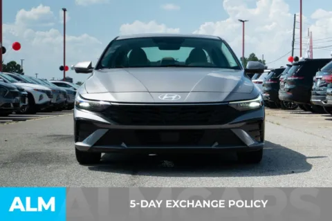 More photos of 2024 Hyundai Elantra Limited at ALM Hyundai Athens, GA