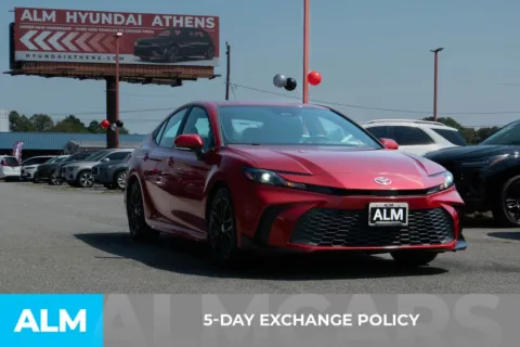 More photos of 2025 Toyota Camry SE at ALM Hyundai Athens, GA