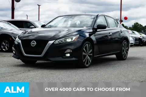 Another view of 2022 Nissan Altima 2.5 Platinum for sale in Athens, GA at ALM Hyundai Athens