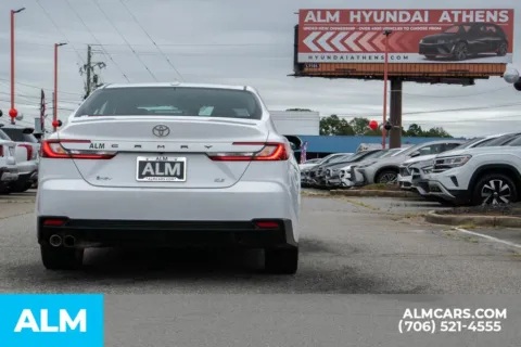 More photos of 2025 Toyota Camry SE at ALM Hyundai Athens, GA