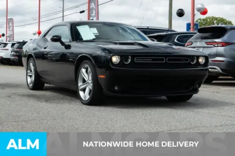 More photos of 2017 Dodge Challenger R/T at ALM Hyundai Athens, GA