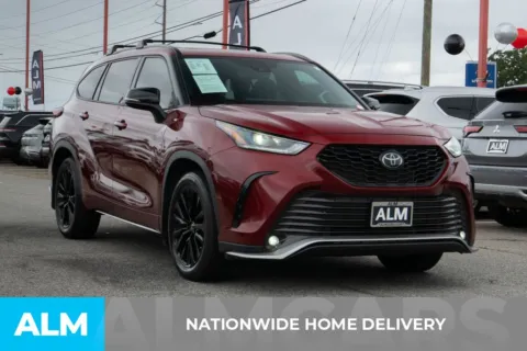 More photos of 2023 Toyota Highlander XSE at ALM Hyundai Athens, GA