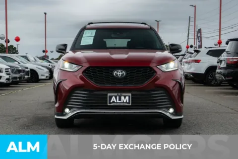 More photos of 2023 Toyota Highlander XSE at ALM Hyundai Athens, GA