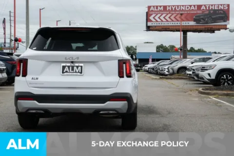 More photos of 2025 Kia Sorento LX at ALM Hyundai Athens, GA